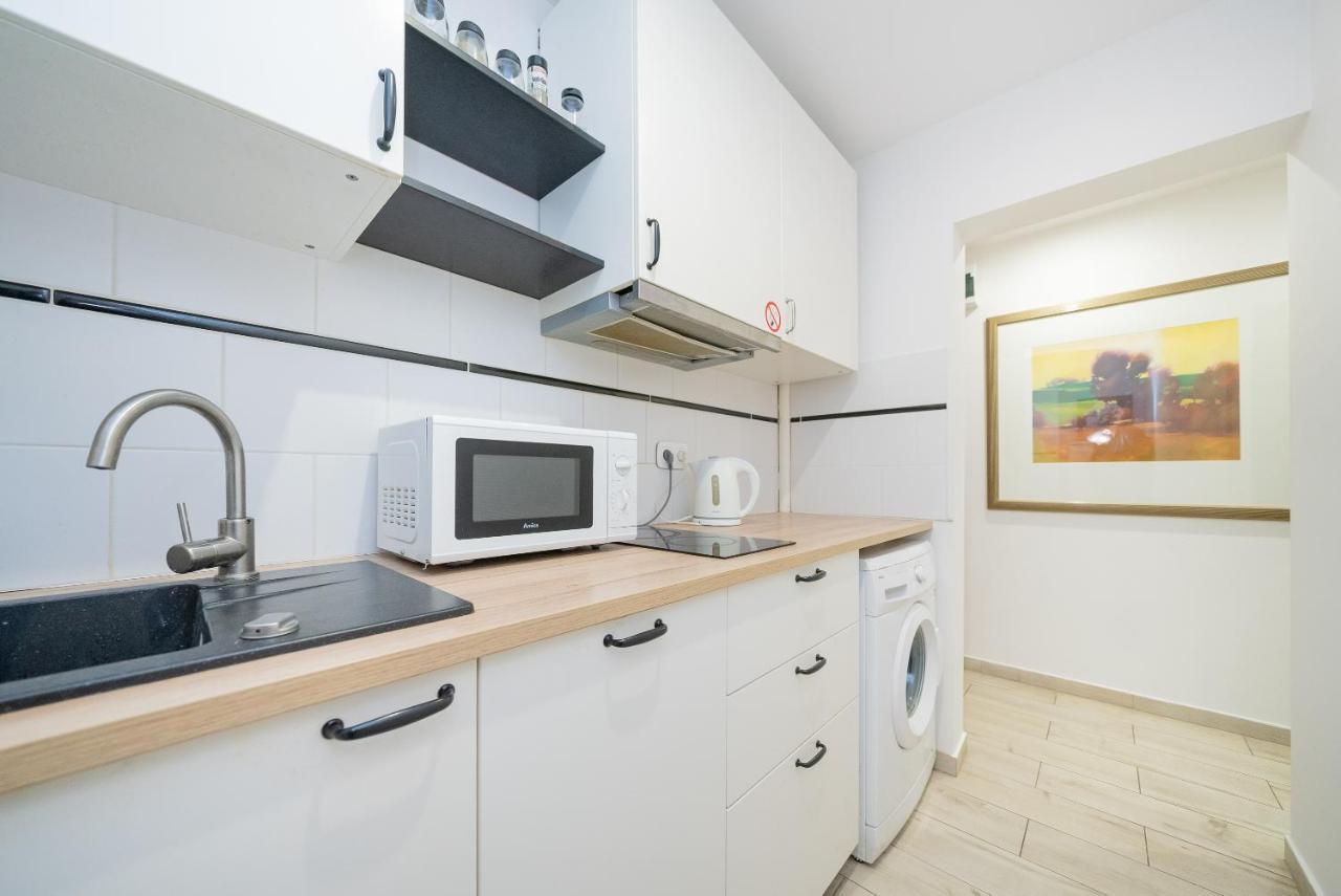 Unit Rooms Warszawa By Metro Rondo Onz Short Rent Idealne Pokoje Na Nocleg W Warszawie Екстер'єр фото