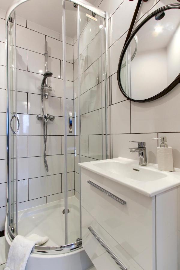 Unit Rooms Warszawa By Metro Rondo Onz Short Rent Idealne Pokoje Na Nocleg W Warszawie Екстер'єр фото